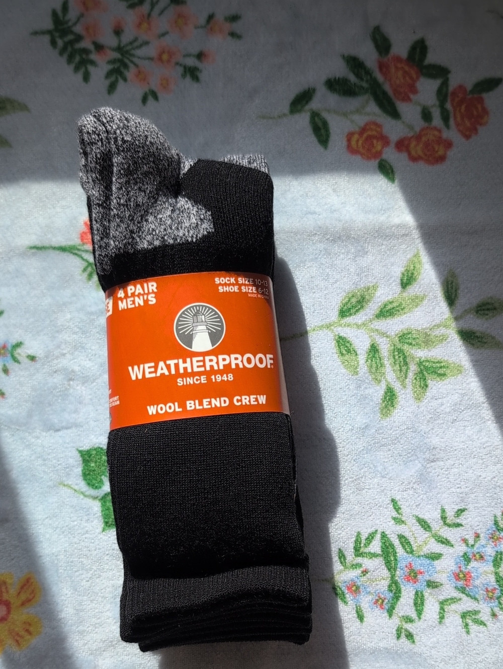 NWT Weatherproof Men's Black & Gray Wool Blend Crew Socks - 4 Pairs Pack